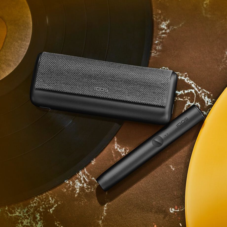 IQOS ILUMA PRIME devices have a compact design. 